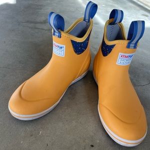 XTRATUF X Salmon Sisters Deck Boot